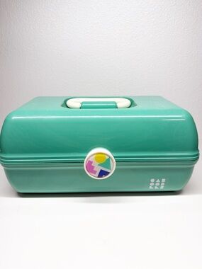 Caboodles 90s Y2K Seafoam Green Makeup Case 5626